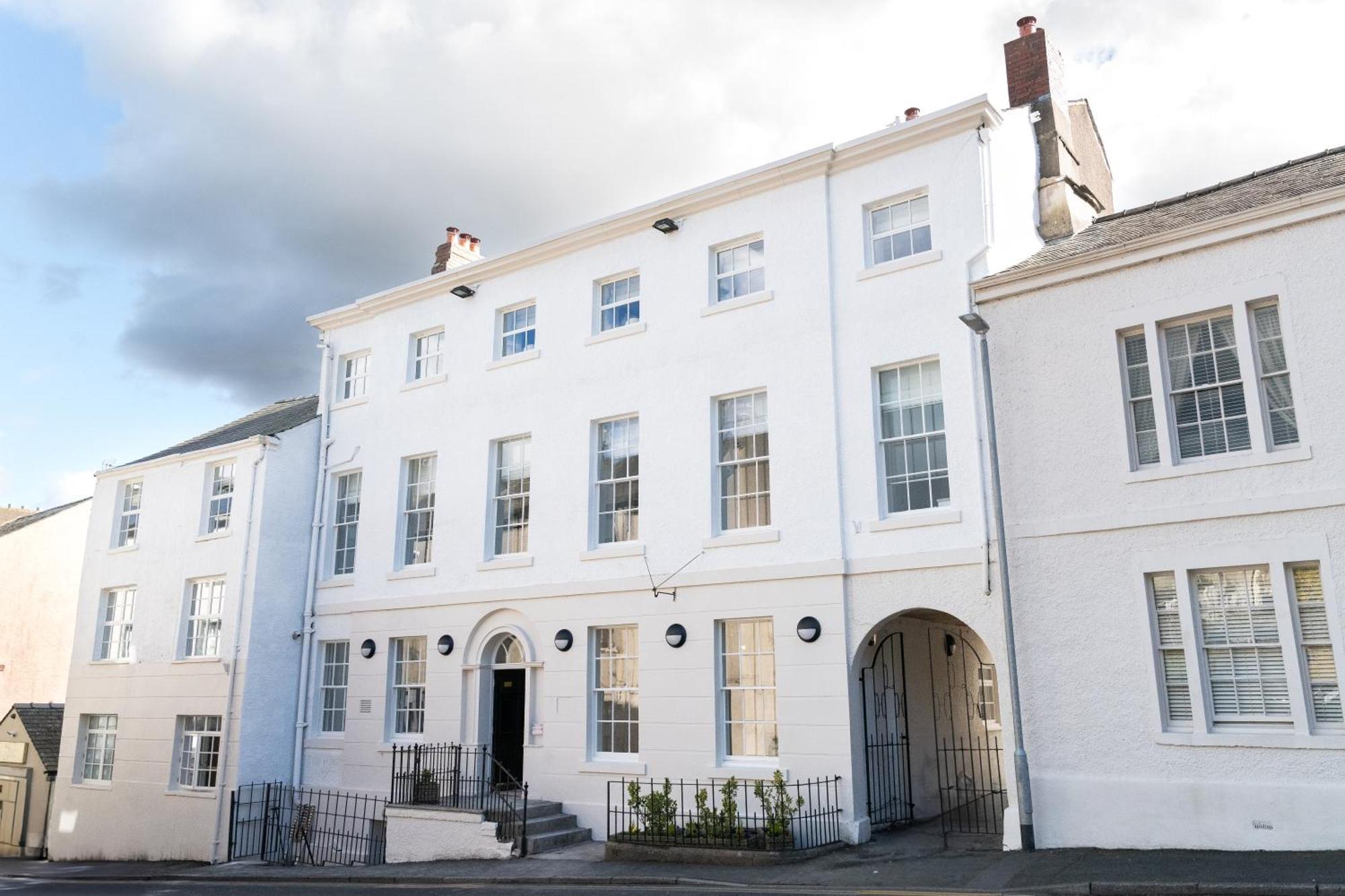 Lonsdale House Boutique Apartments Ulverston Exterior photo