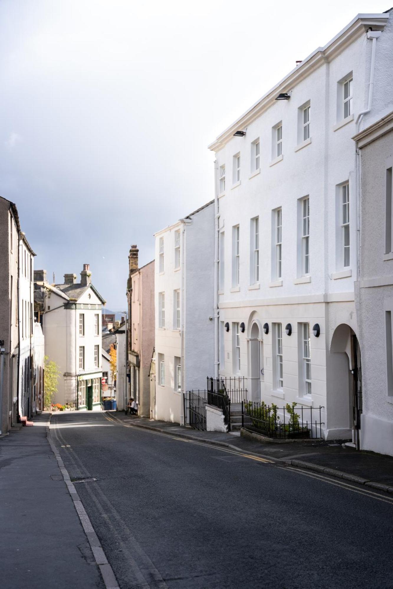 Lonsdale House Boutique Apartments Ulverston Exterior photo