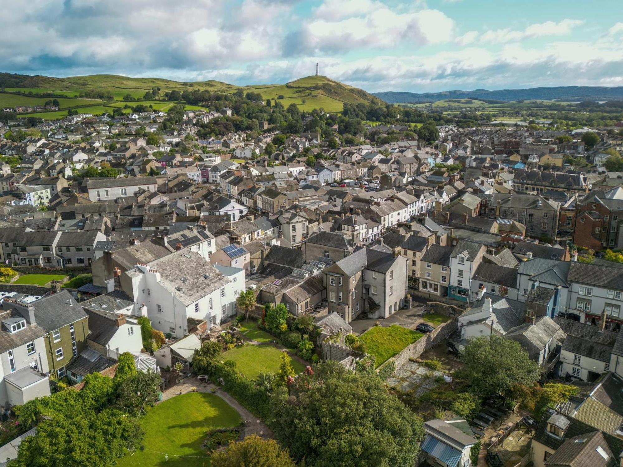 Lonsdale House Boutique Apartments Ulverston Exterior photo
